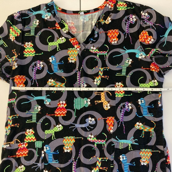 SCRUB TOP - Picture 1 of 2